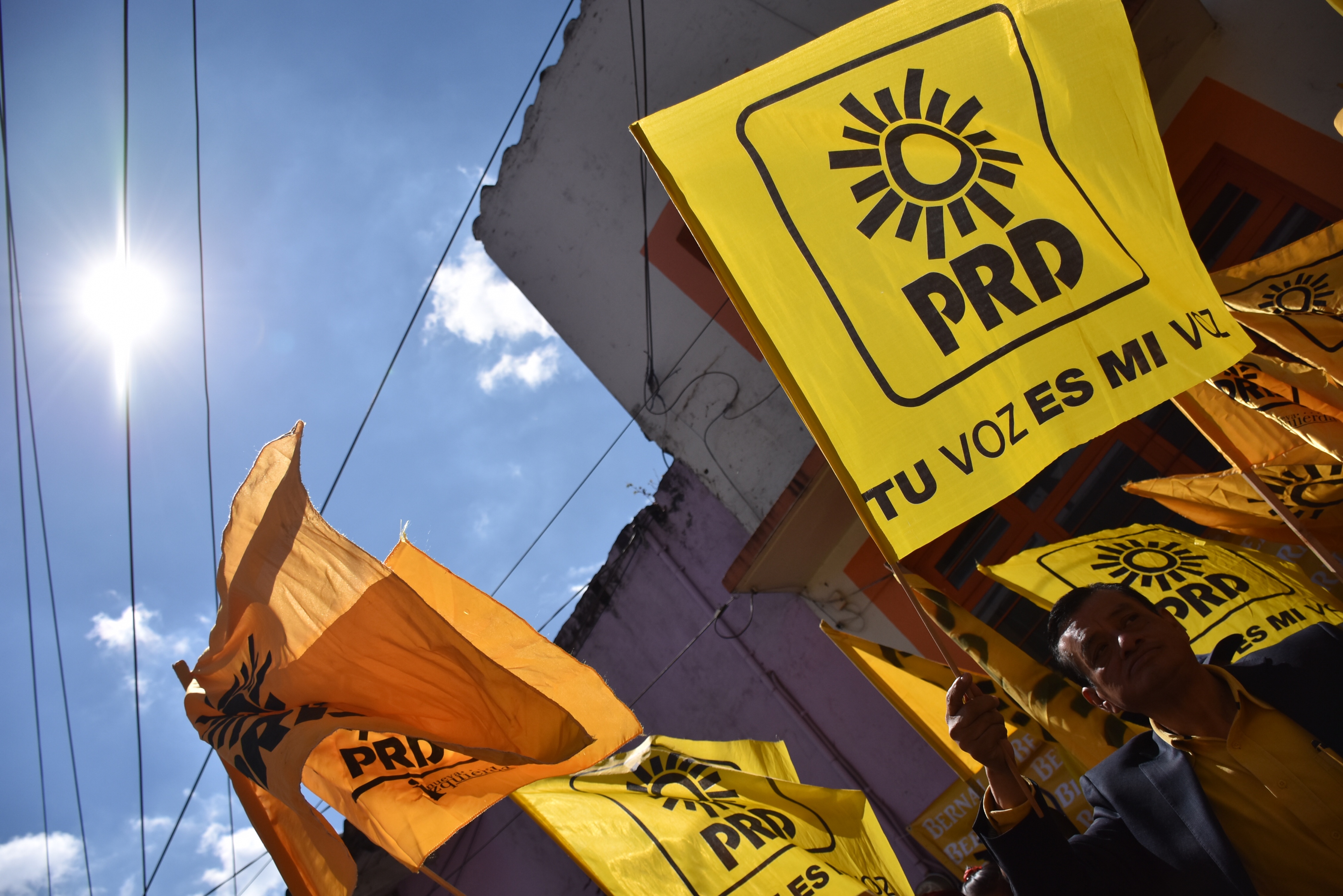 Gasta PRD 30 mdp al año en salarios de comisionados