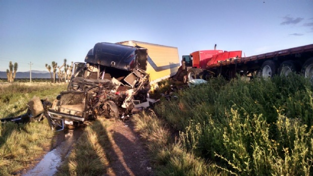 Accidente múltiple se registra cerca de Huachichil