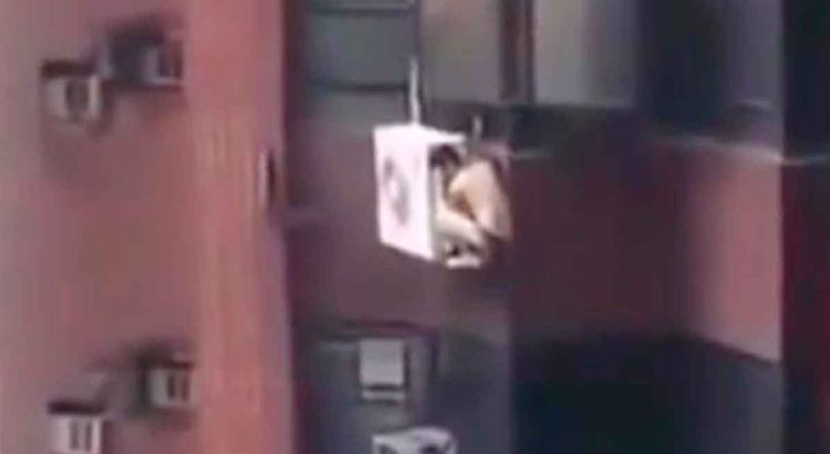 Marido regresa sin avisar y el amante sale por la ventana