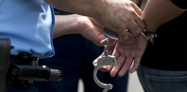 Cae mujer acuñense con 14.5 mdp en metanfetaminas