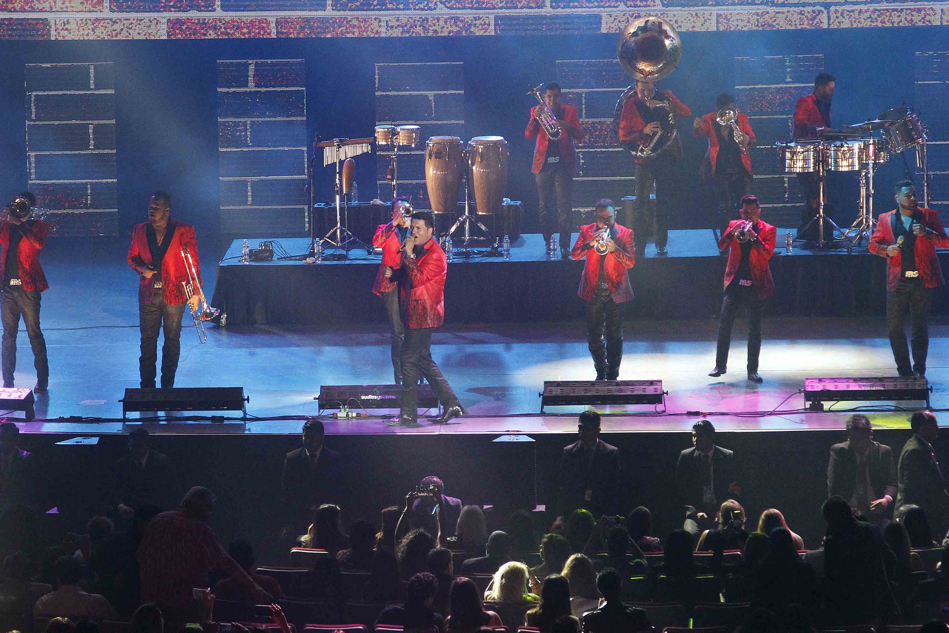 Banda MS arma fiesta en el Auditorio Nacional