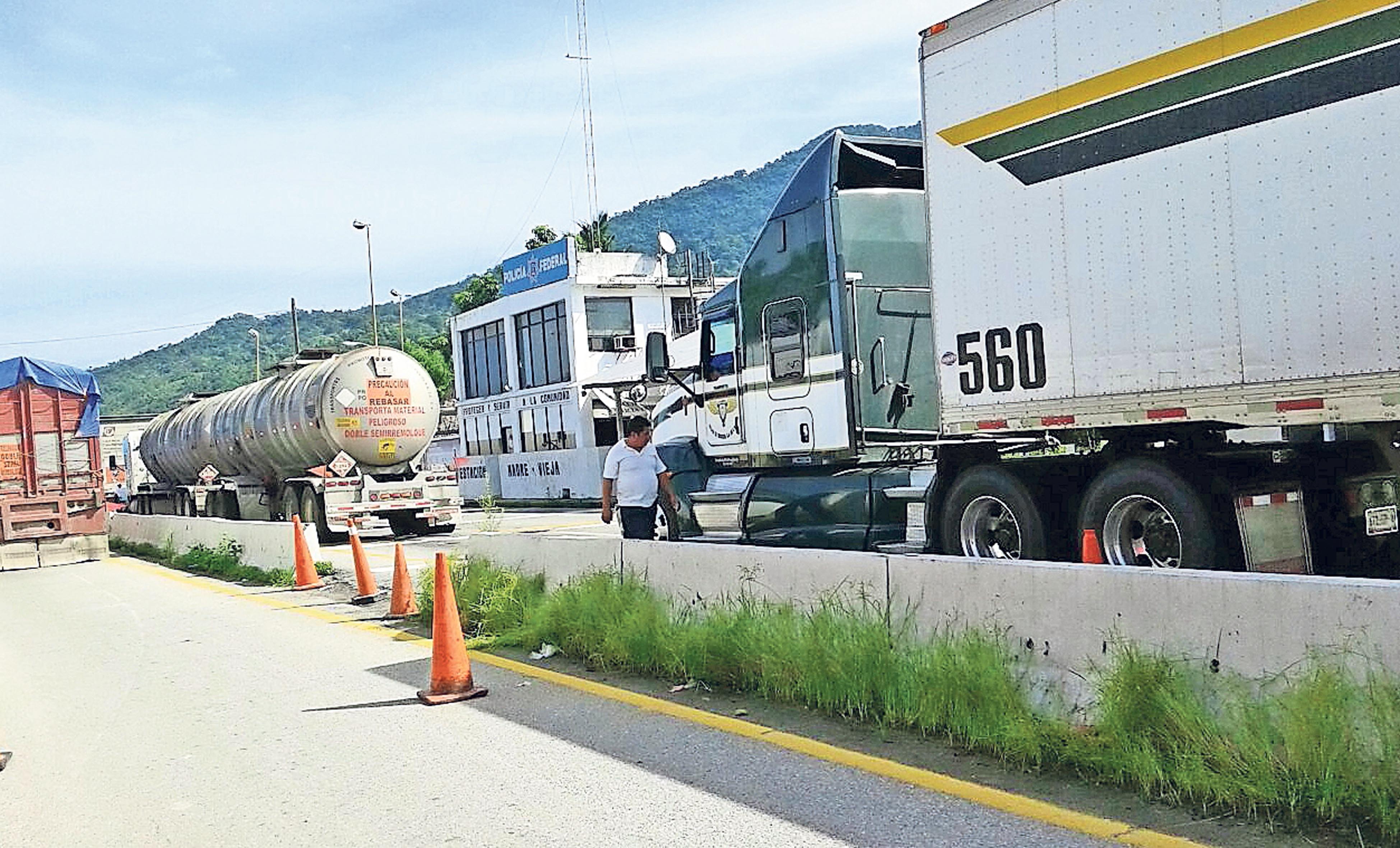 CNTE cumple 5 días de paro en Chiapas