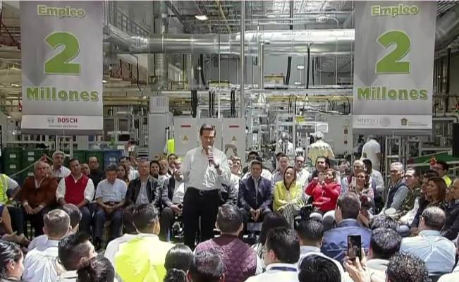 Celebra EPN cifra histórica <br>de empleos en México