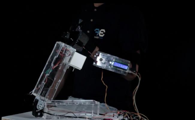 Jóvenes mexicanos diseñan exoesqueleto para la NASA