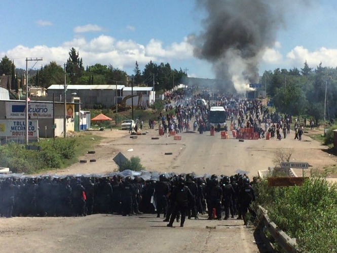 Trasladan a heridos de Nochixtlán hacia la Ciudad de México