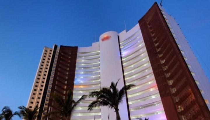 Muere en Mazatlán al caer del séptimo piso
