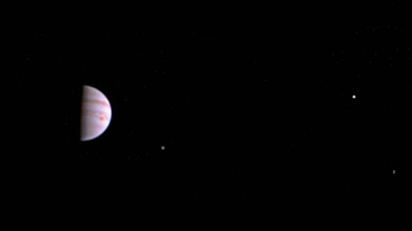 “Juno” envía las primeras imágenes de Júpiter
