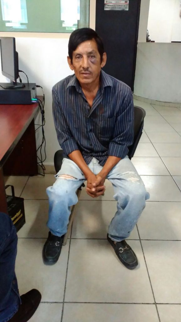 Policias municipales golpean de manera salvaje a un detenido