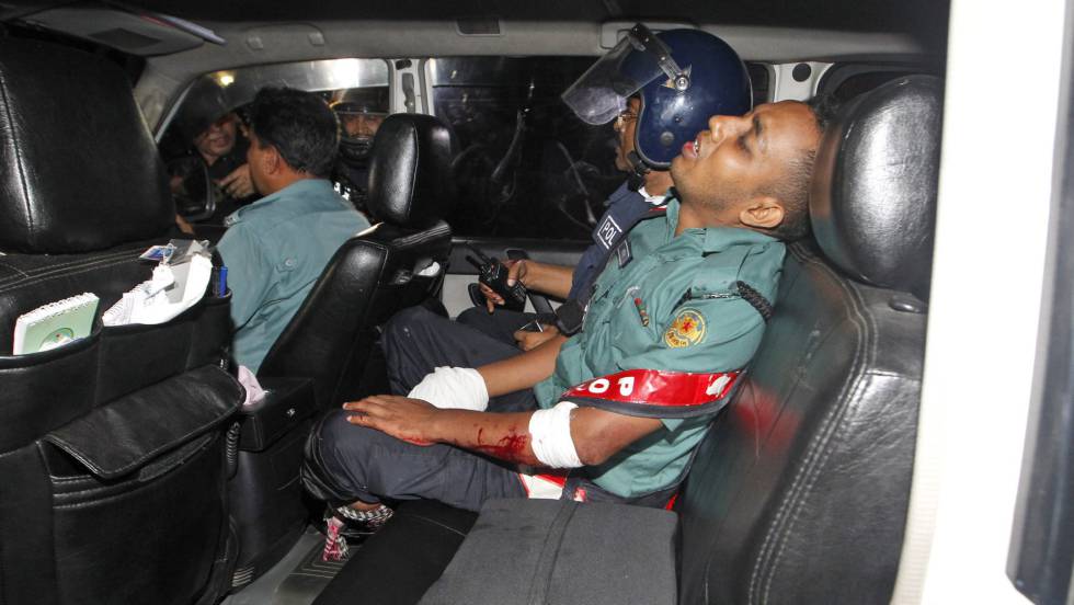 Mata ISIS a 22 rehenes en restaurante de Bangladesh