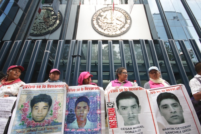 Concluye protesta de CNTE y familiares de los 43 en PGR