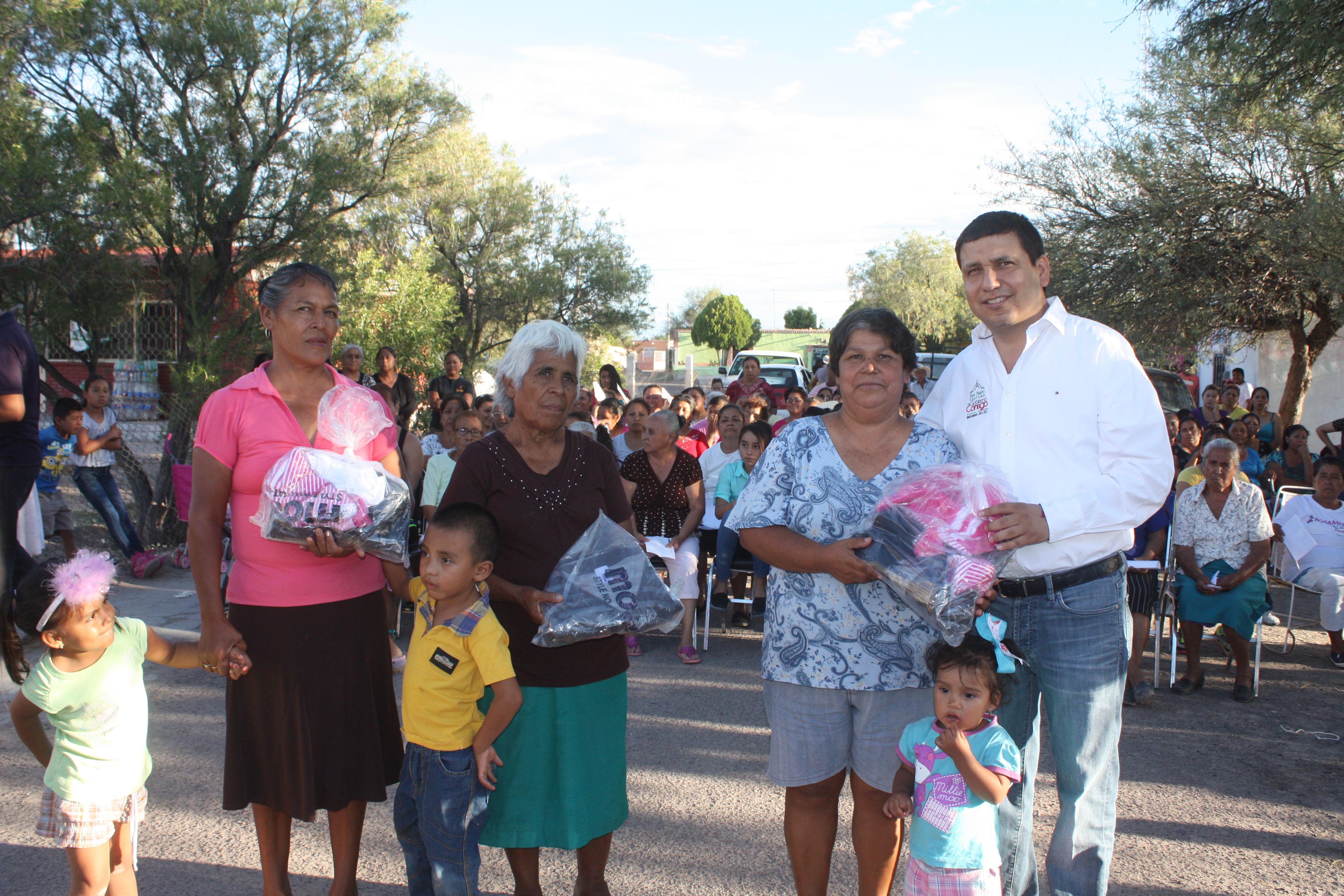 Entregan en San Pedro apoyos del SAE a mujeres de ejidos