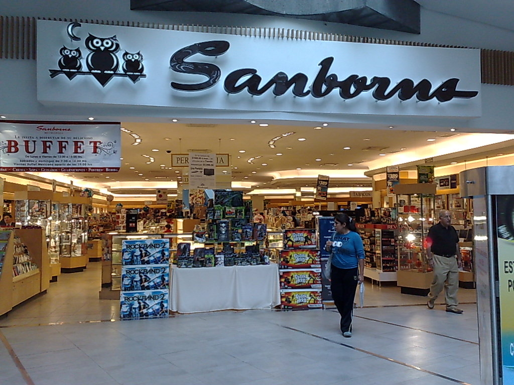 Asaltan Sanborns; ladrones huyen en bicicletas