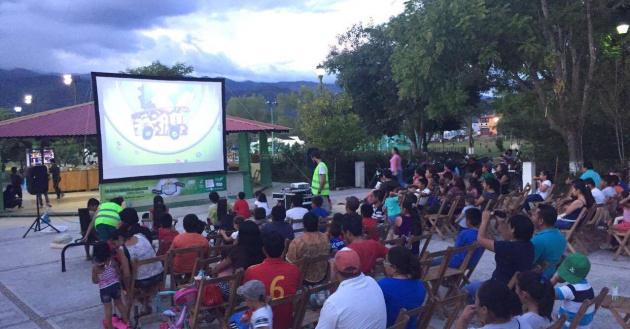 Toto, una sala ecológica de cine que viaja por todo México