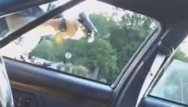 Policía mata a un afroamericano; su novia lo transmitió en Facebook