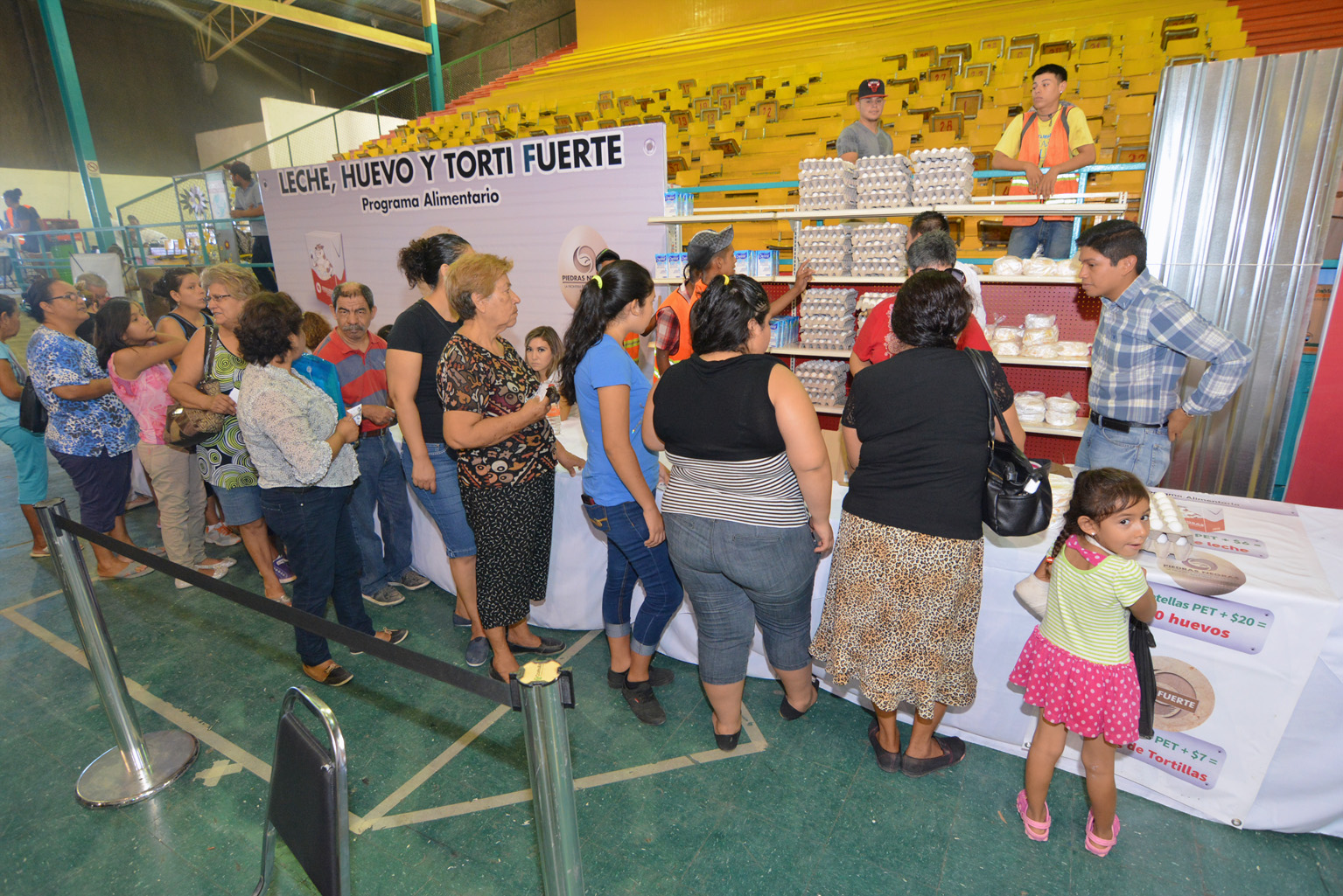 Aprovechan macro brigada casi 3 mil nigropetenses