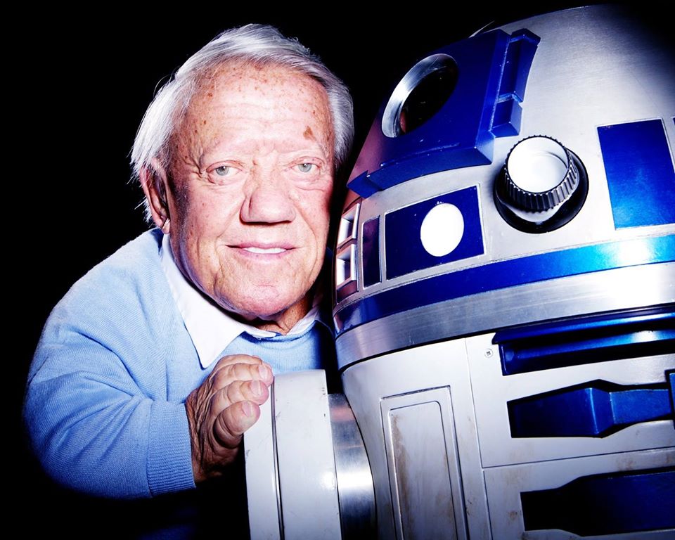 Muere Kenny Baker, el actor de “R2-D2” en Star Wars