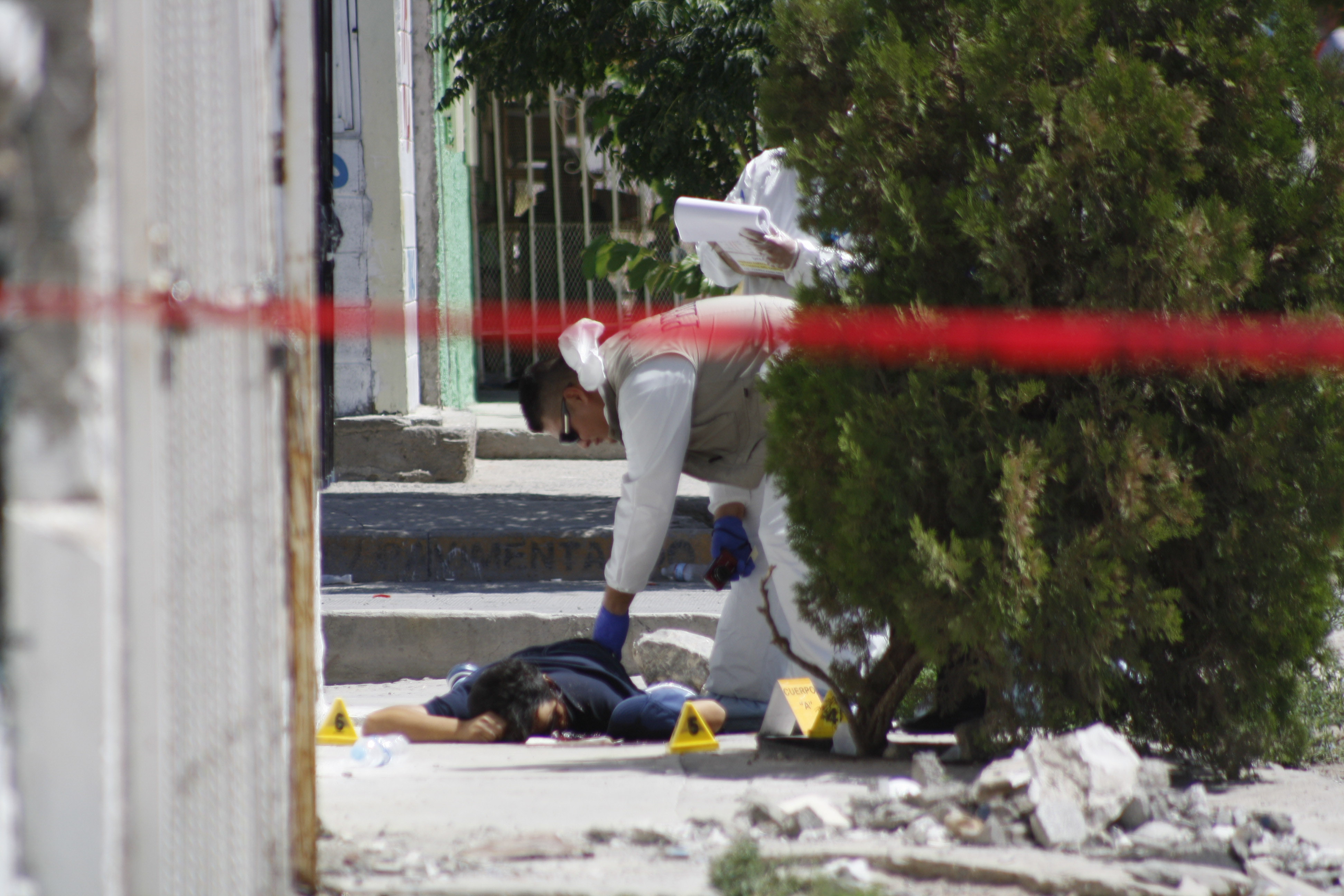 Balean a dos menores en local de tatuajes en Tamaulipas