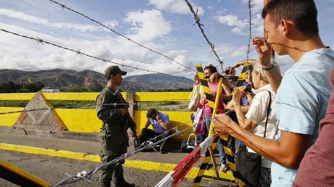 Venezuela y Colombia crean Tarjeta Migratoria al reabrir frontera