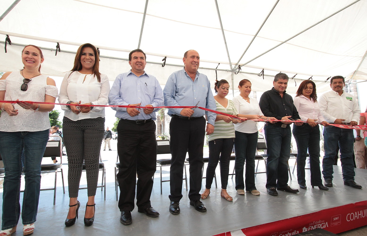 Entrega Gobernador más obras de beneficio social