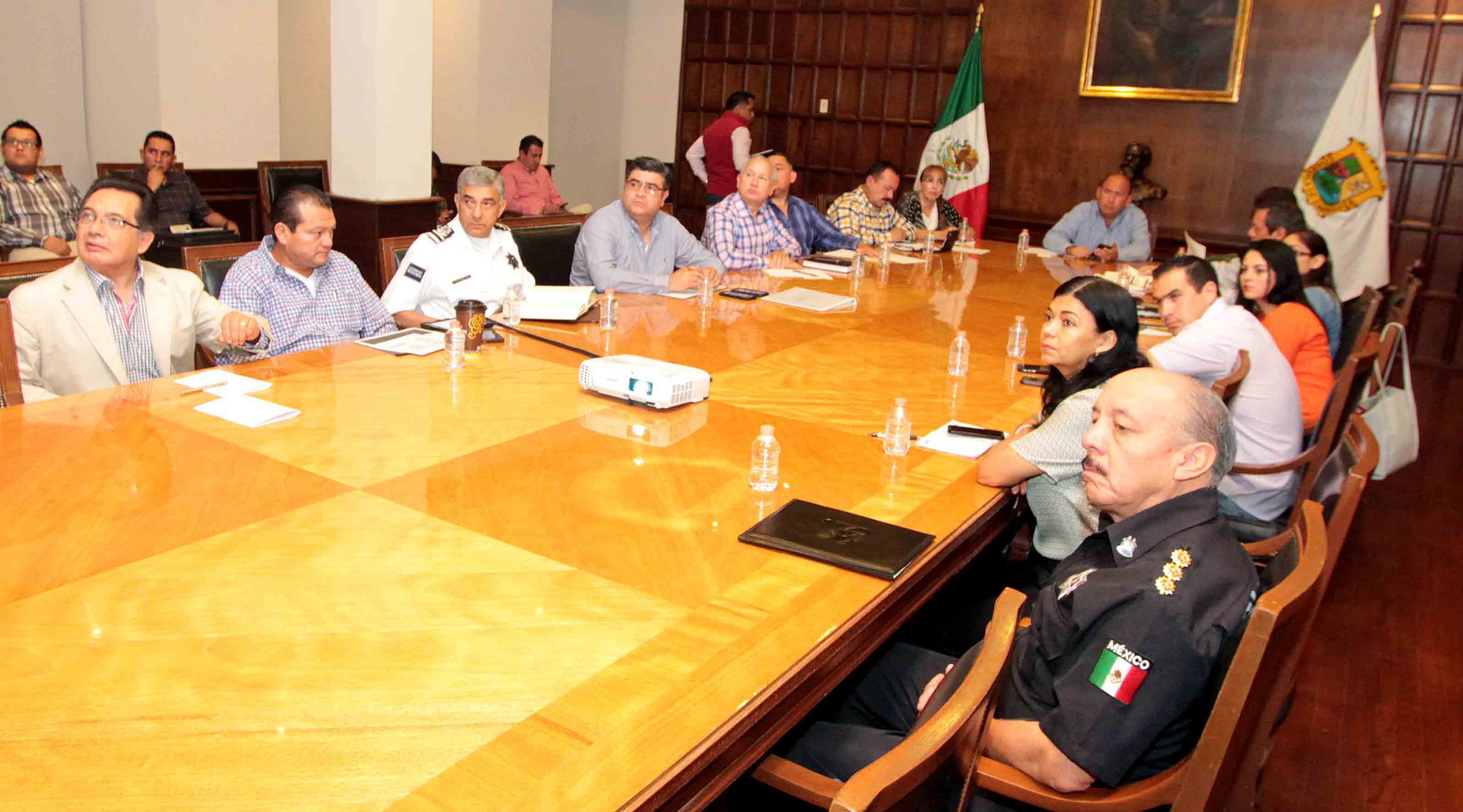 Revisan Rubén Moreira e <br>Isidro López seguridad en Saltillo