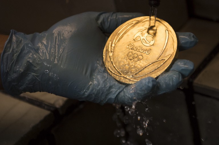 Medallas áureas, no todo lo que brilla es Oro