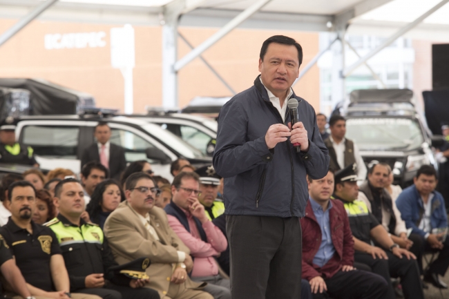 Osorio Chong llama a estados y municipios a trabajar de la mano