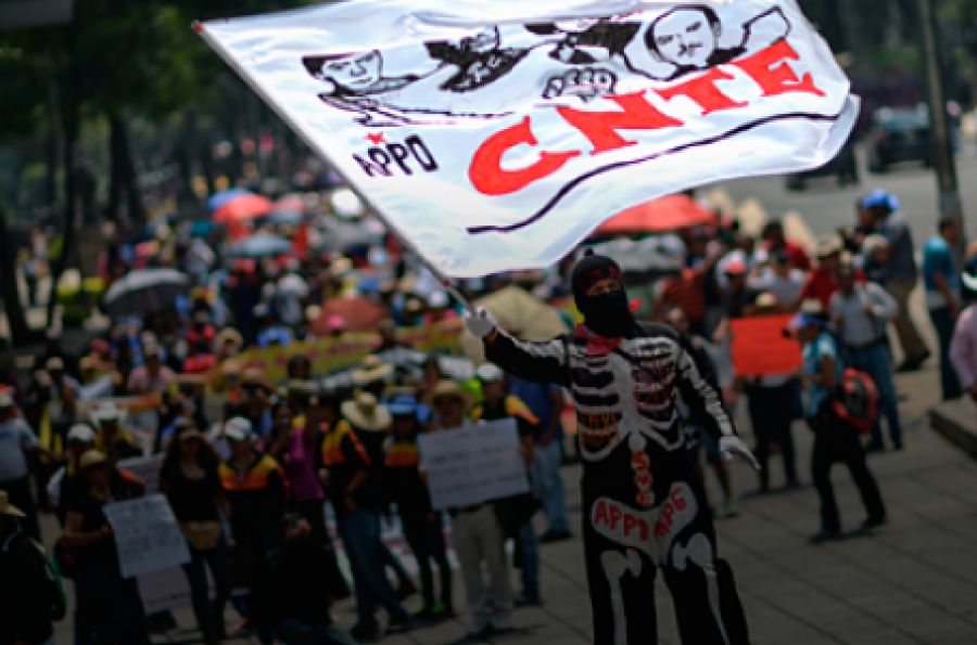 CNTE amaga con impedir toma de protesta de Alejandro Murat