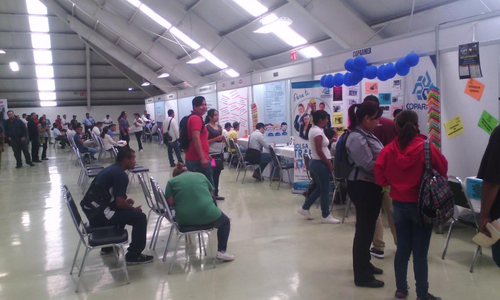 2 mil vacantes se están ofertando en la Feria del Empleo 2016