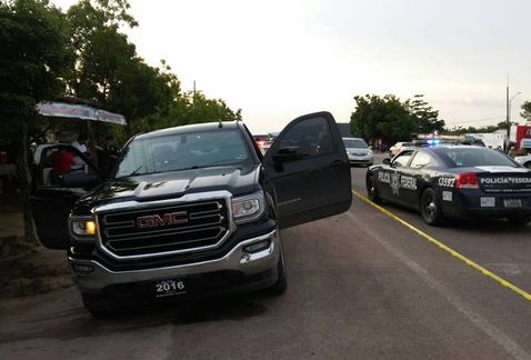 Muere en tiroteo presunta novia de hombre de confianza del chapo