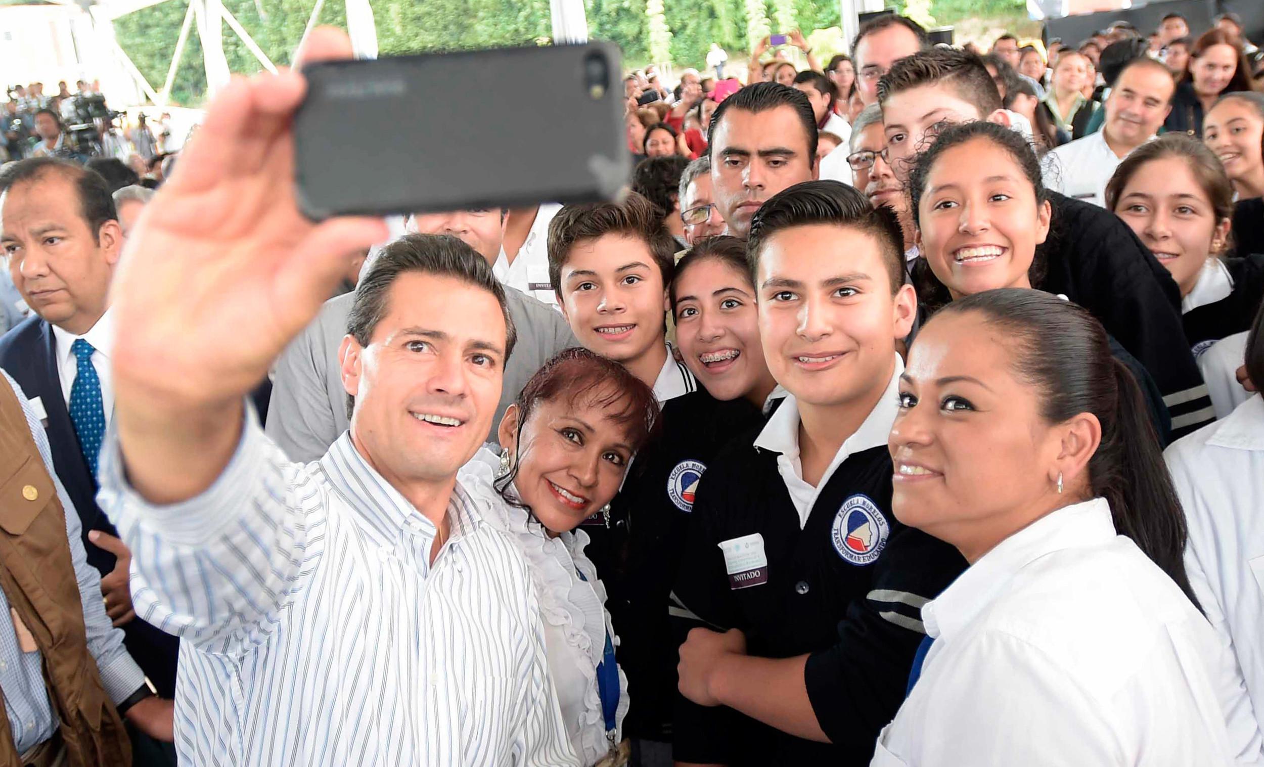 EPN refuerza igualdad de género