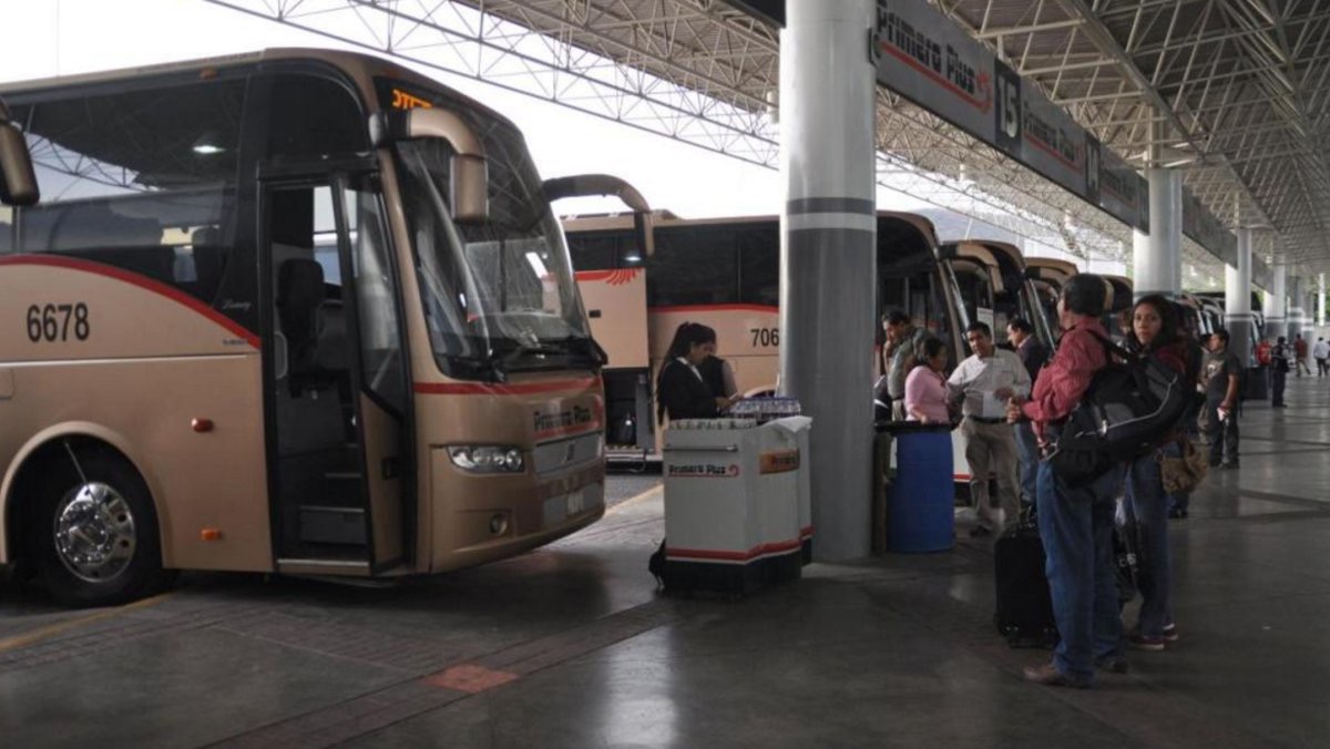 Reanudan autobuses corridas en Michoacán