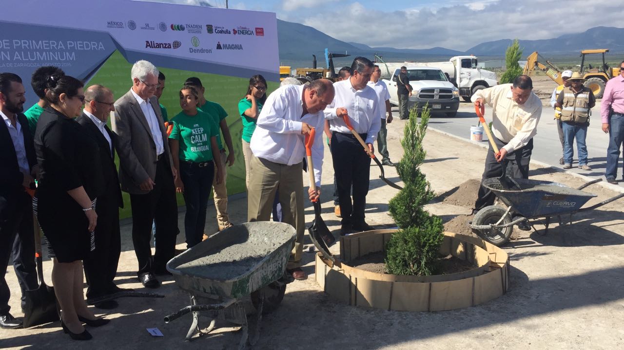 Arranca Rubén construcción de nueva empresa <br>en derramadero; resaltan logros en inversión