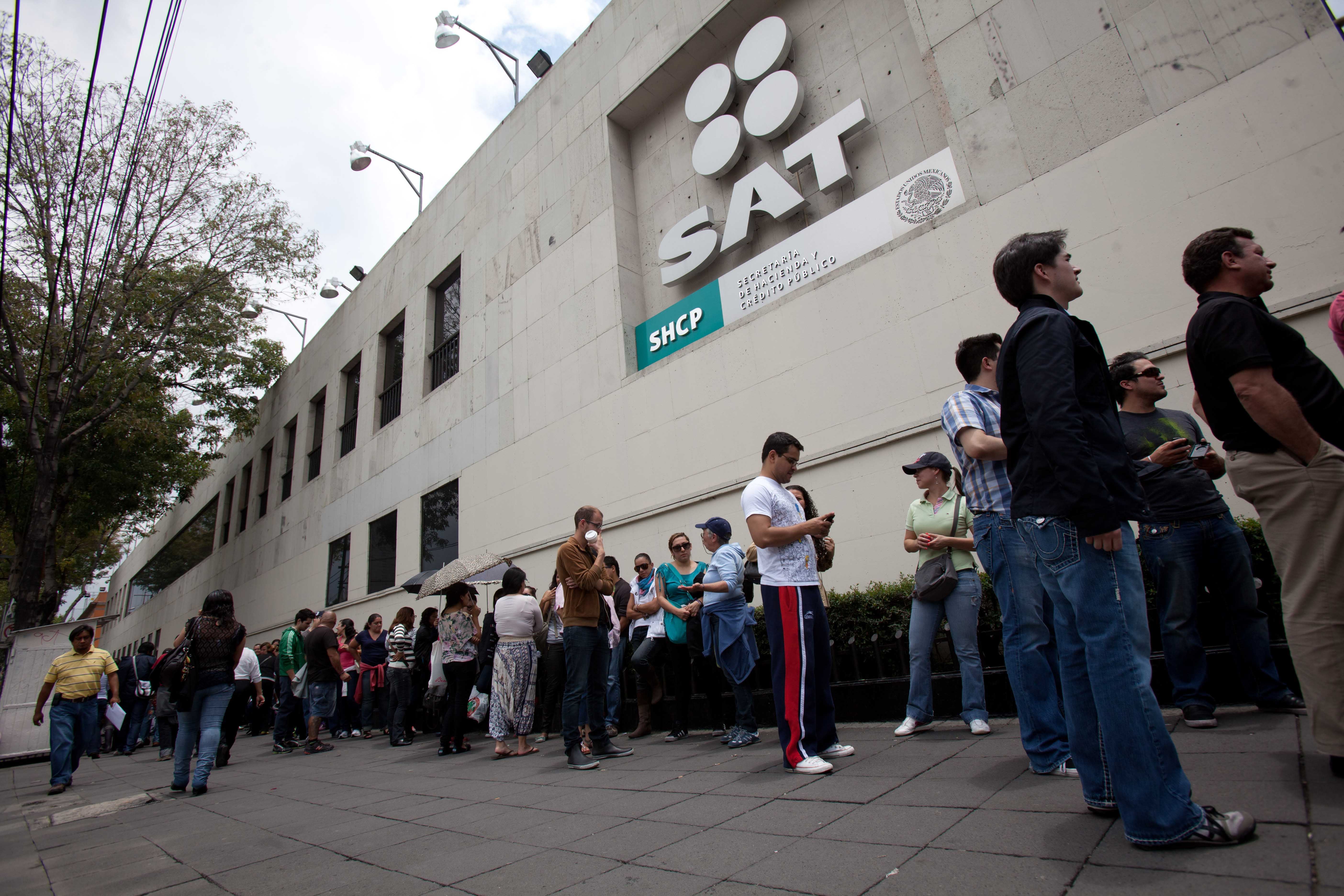 Emplazan al SAT a informar sobre condonación de créditos fiscales