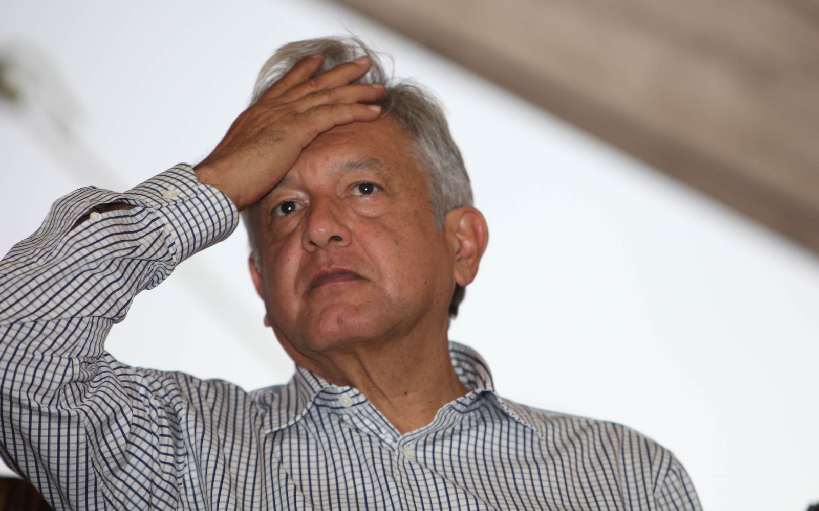 Critican supuesto plagio de Peña <br>y apoyaron “robo” de Calderón: AMLO