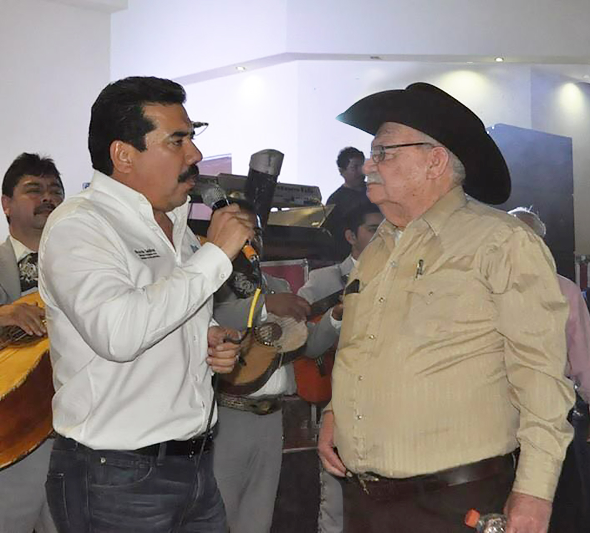 Fallece padre de Ricardo Saldívar