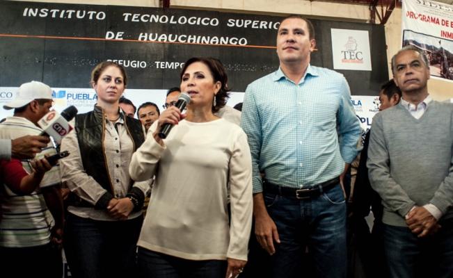 Visita Rosario Robles a afectados por “Earl” en Puebla