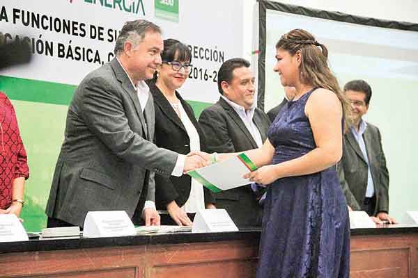 Hace Sedu entrega de 340 plazas