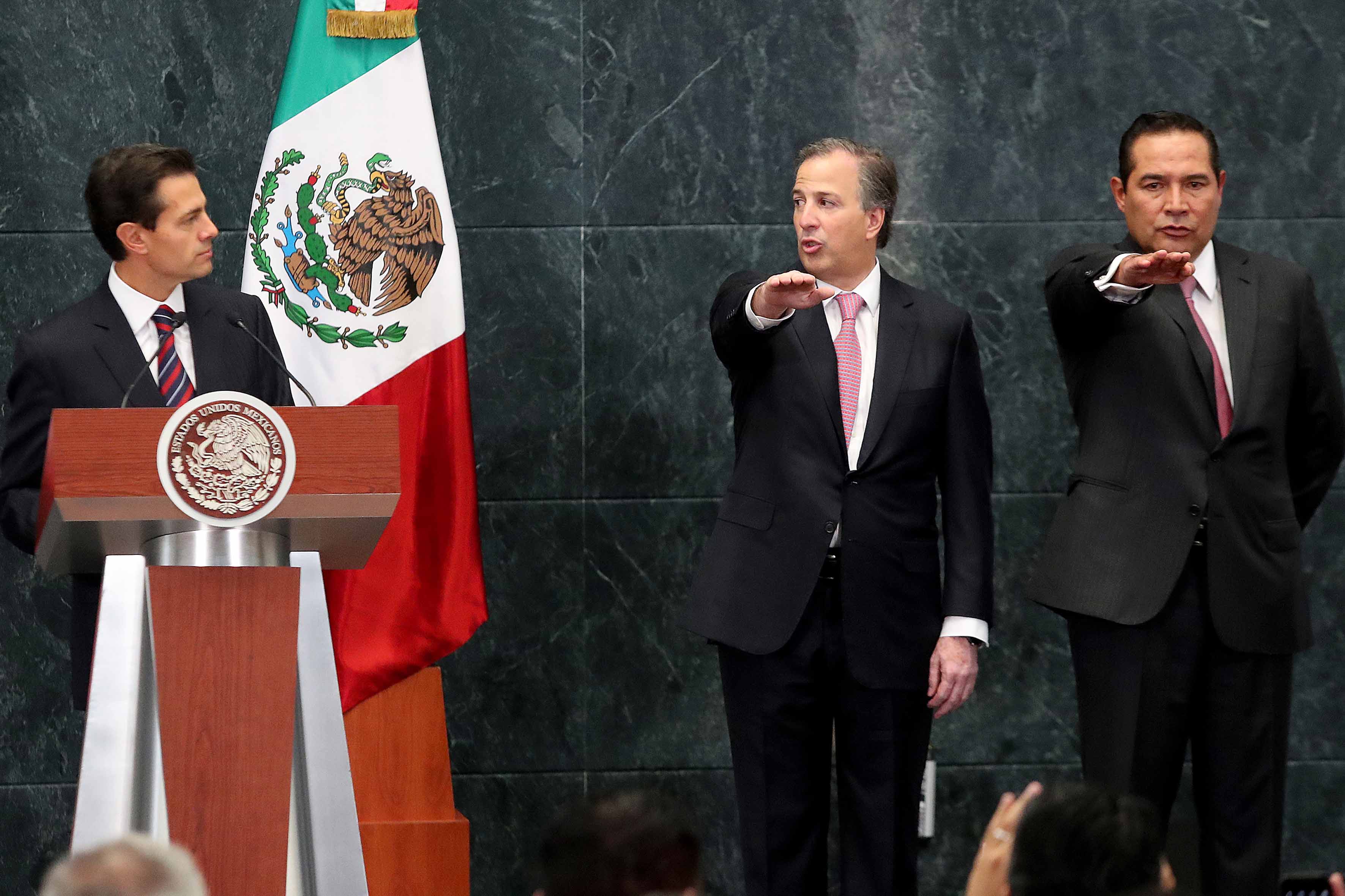 Decisiones tomadas, pensando <br>en México y mexicanos: Peña