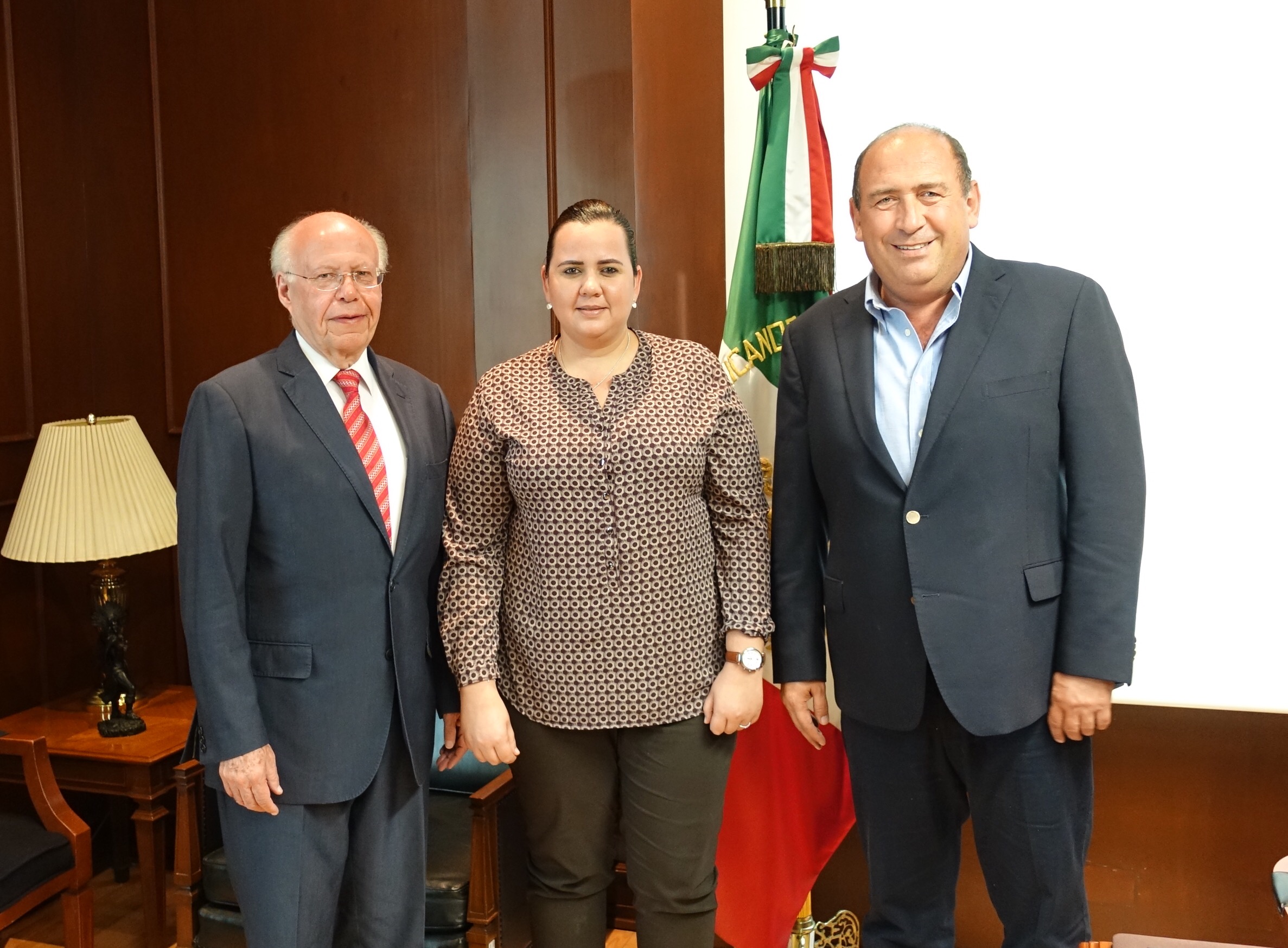 Inaugura Rubén Yura Corp en <br>Torreón; generará 4 mil empleos