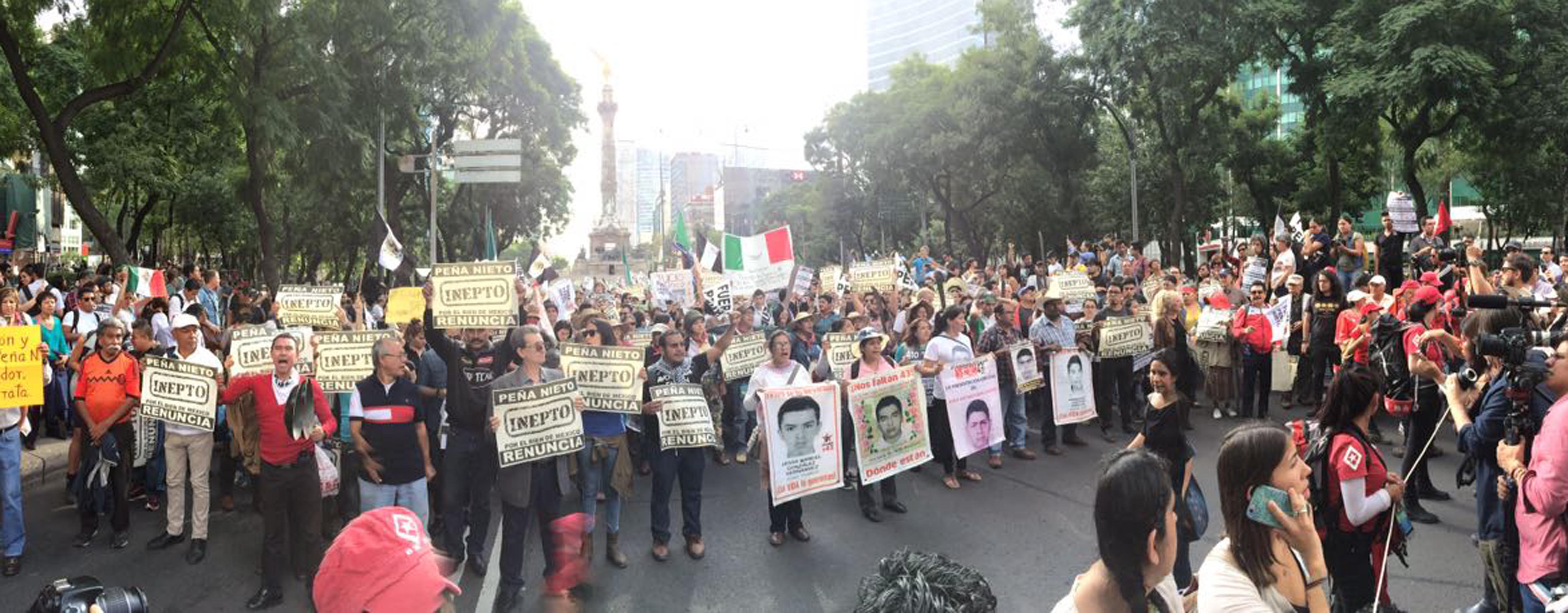 Avanza marcha contra Peña Nieto en la CDMX