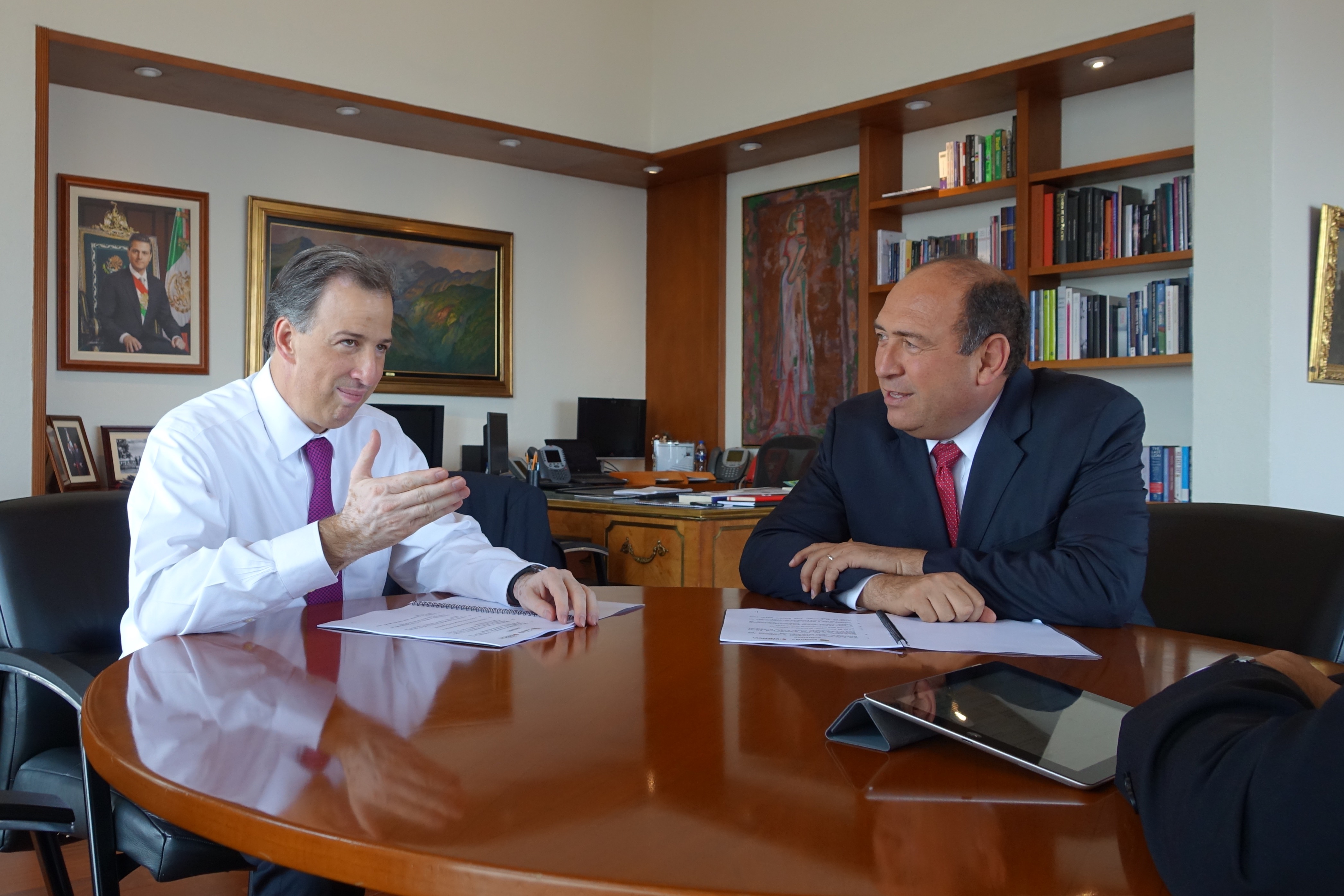 Felicita Rubén Moreira a nuevos titulares de Hacienda y Sedesol