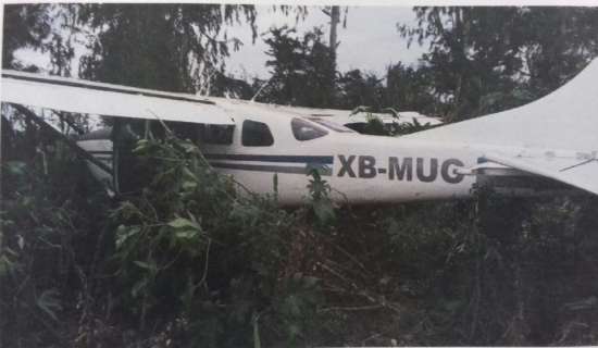 Ejército asegura avioneta con armas en Sinaloa