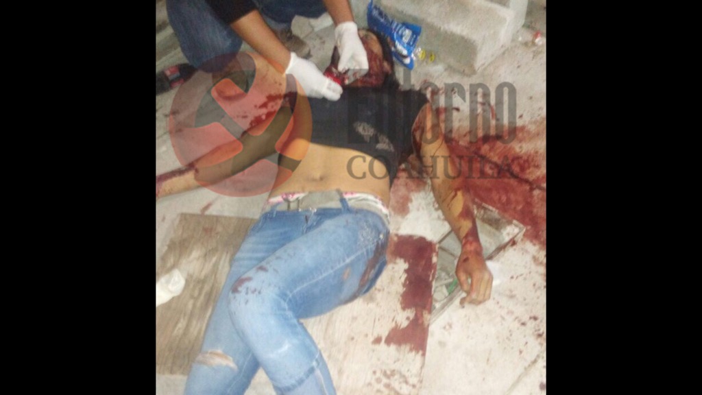 Muere apuñalado en plena calle; ya buscan a su asesino