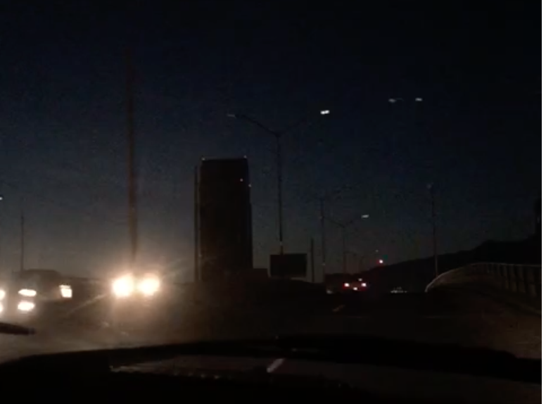 Sigue “show de luces” de Isidro en Saltillo