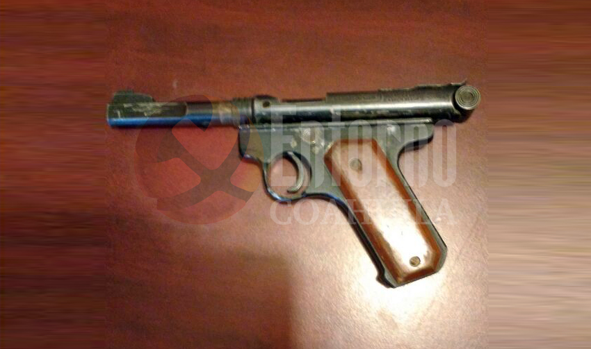 Impide señora asalto a su miscelánea en La Laguna
