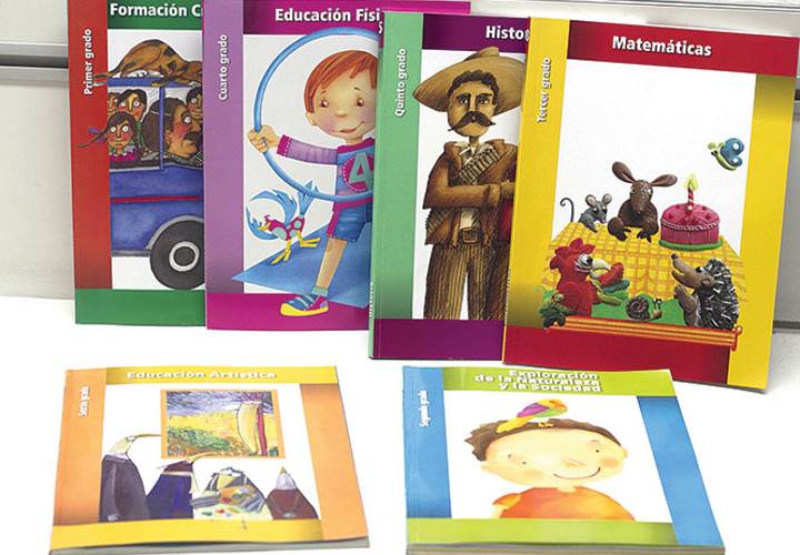 Piden padres de familia diversificar libros de texto gratuitos