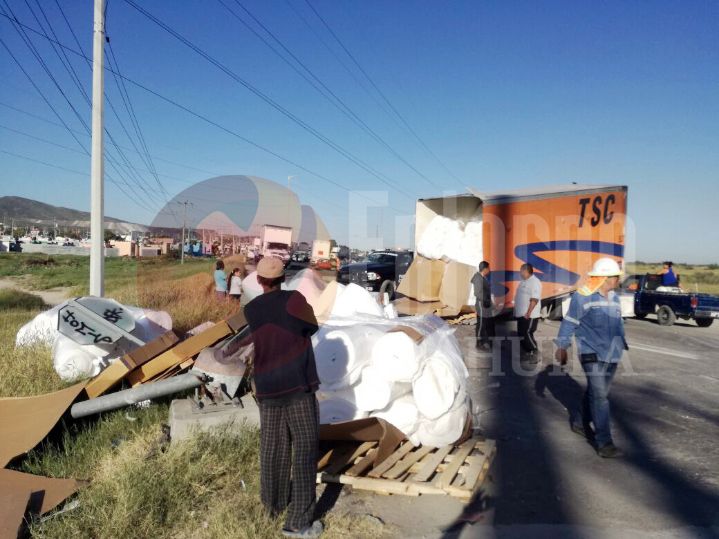Embiste tren a trailer en Monclova