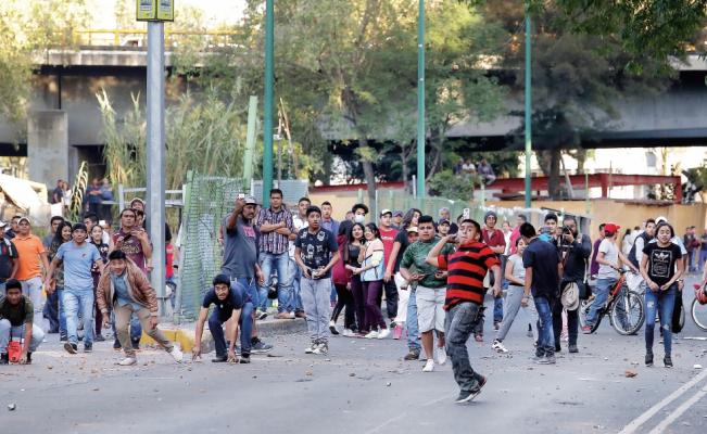 CNDH condena actos vandálicos y saqueos