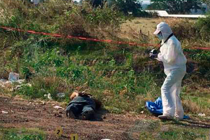 Suman 2 mil menores muertos por guerra contra el narco