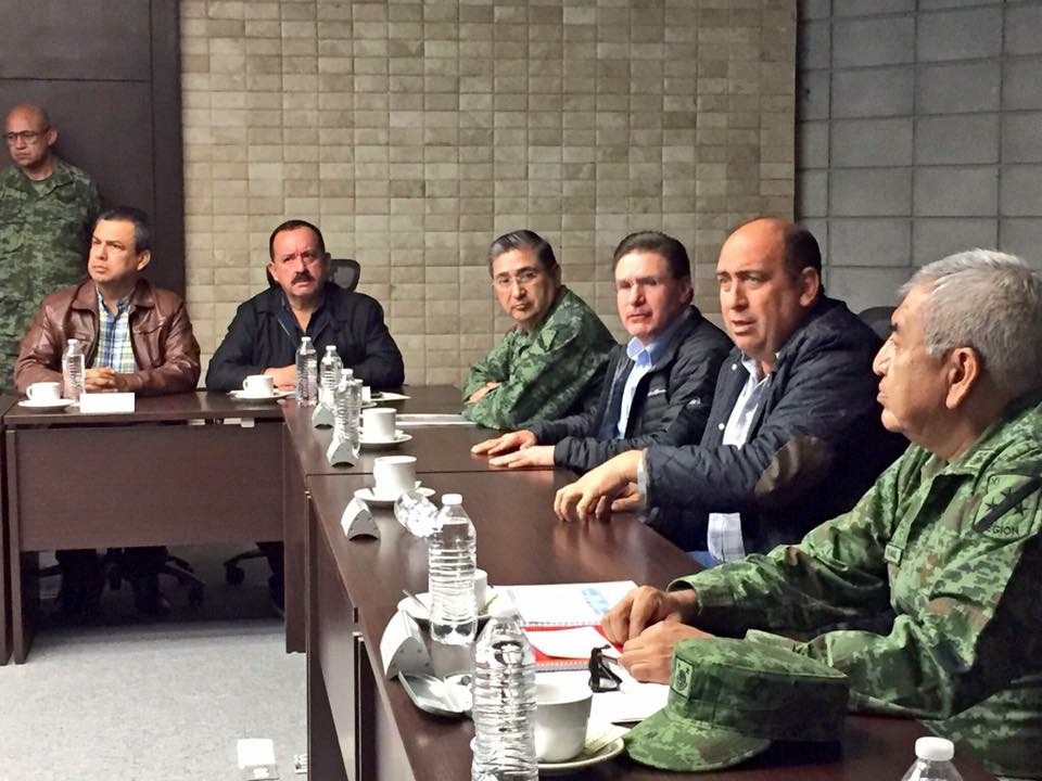 Encabeza Rubén reunión de seguridad <br>con Gobernador de Durango